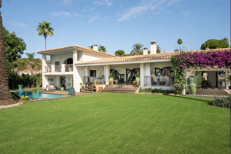 Villa for sale in Paraiso Alto