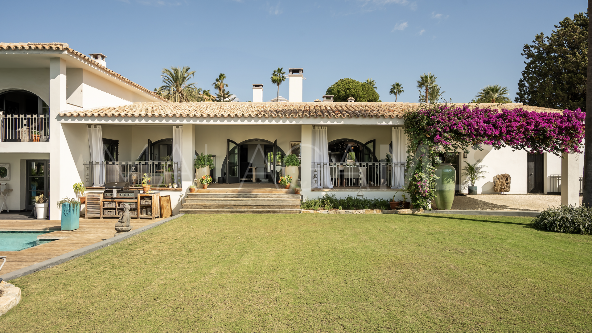 Villa for sale in Paraiso Alto
