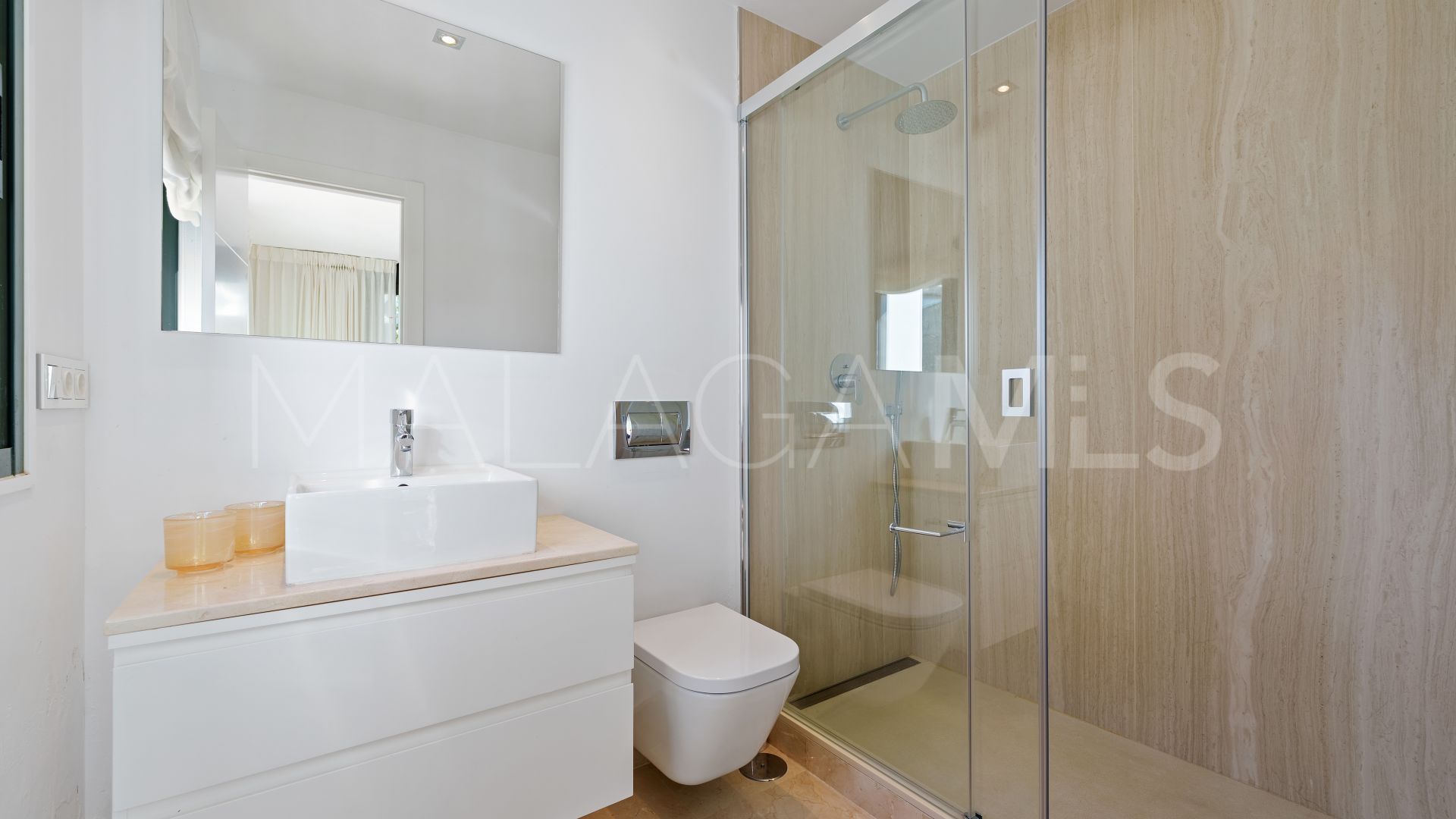 Villa with 4 bedrooms for sale in Nueva Andalucia