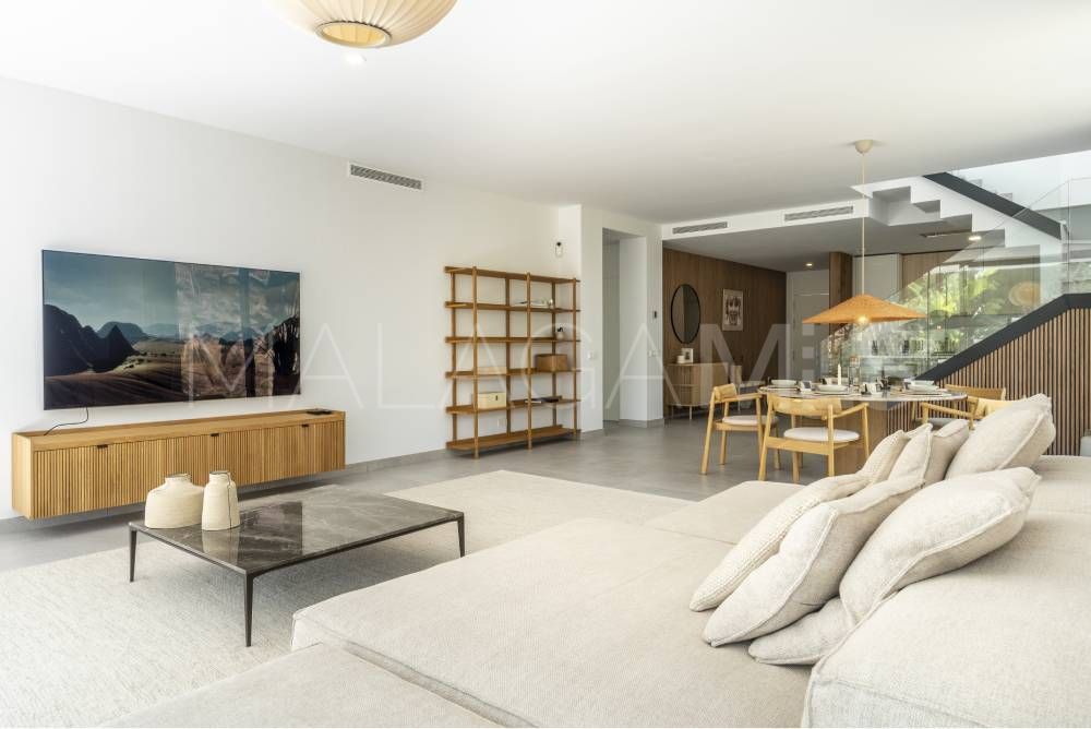 3 bedrooms duplex penthouse for sale in Marbella East