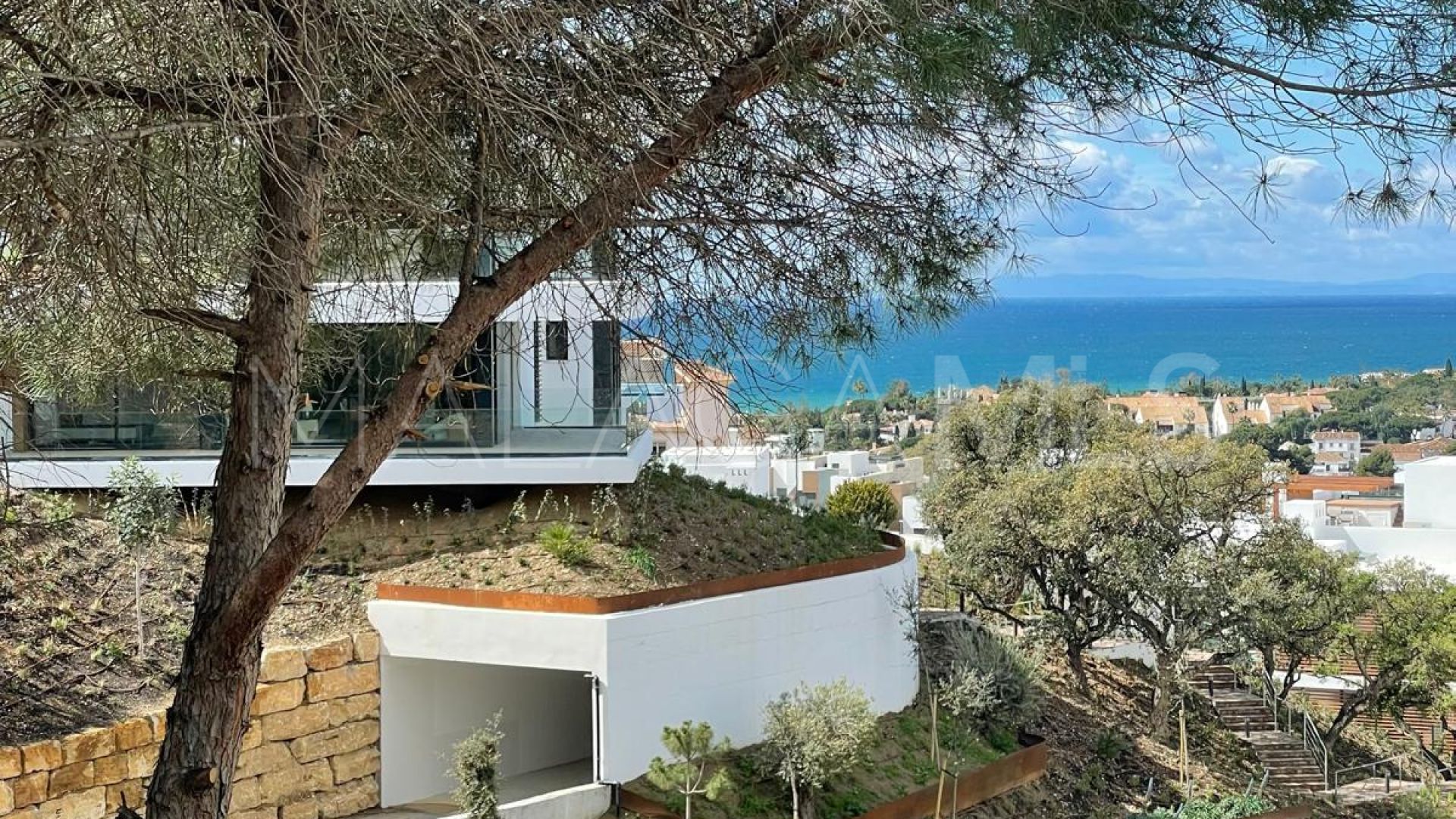 3 bedrooms duplex penthouse for sale in Marbella East