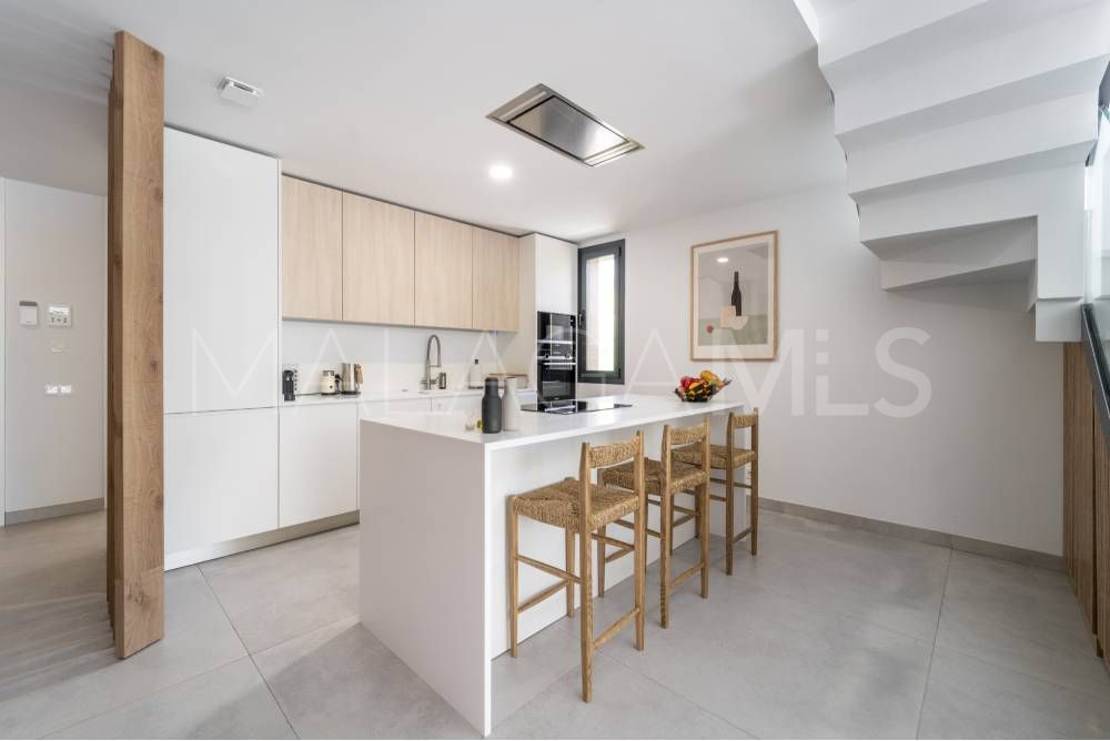 3 bedrooms duplex penthouse for sale in Marbella East