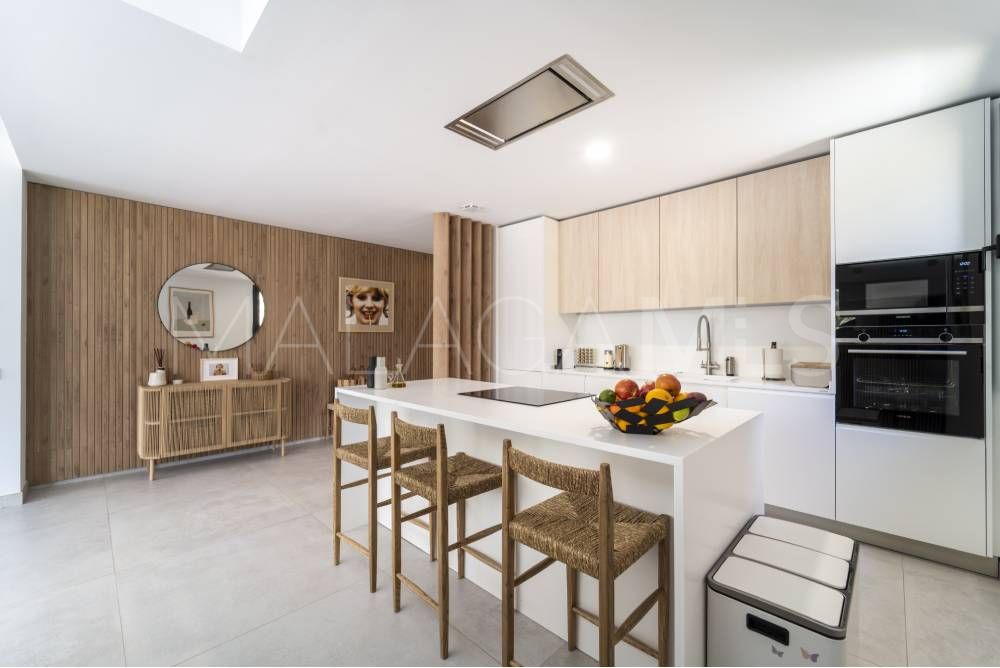 3 bedrooms duplex penthouse for sale in Marbella East