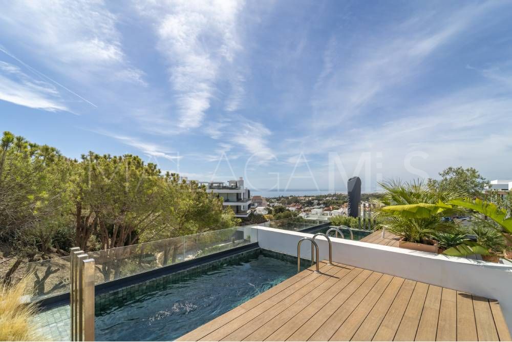 3 bedrooms duplex penthouse for sale in Marbella East