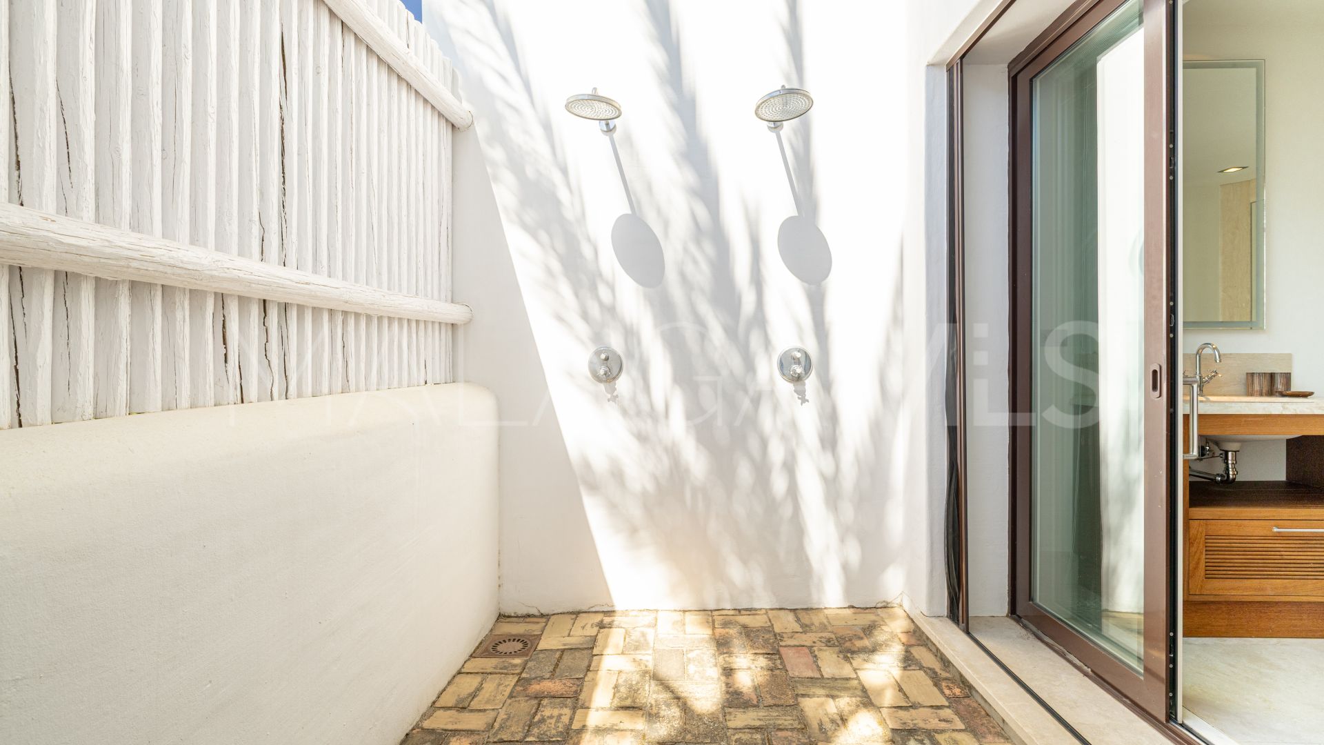 Villa for sale in Finca Cortesin