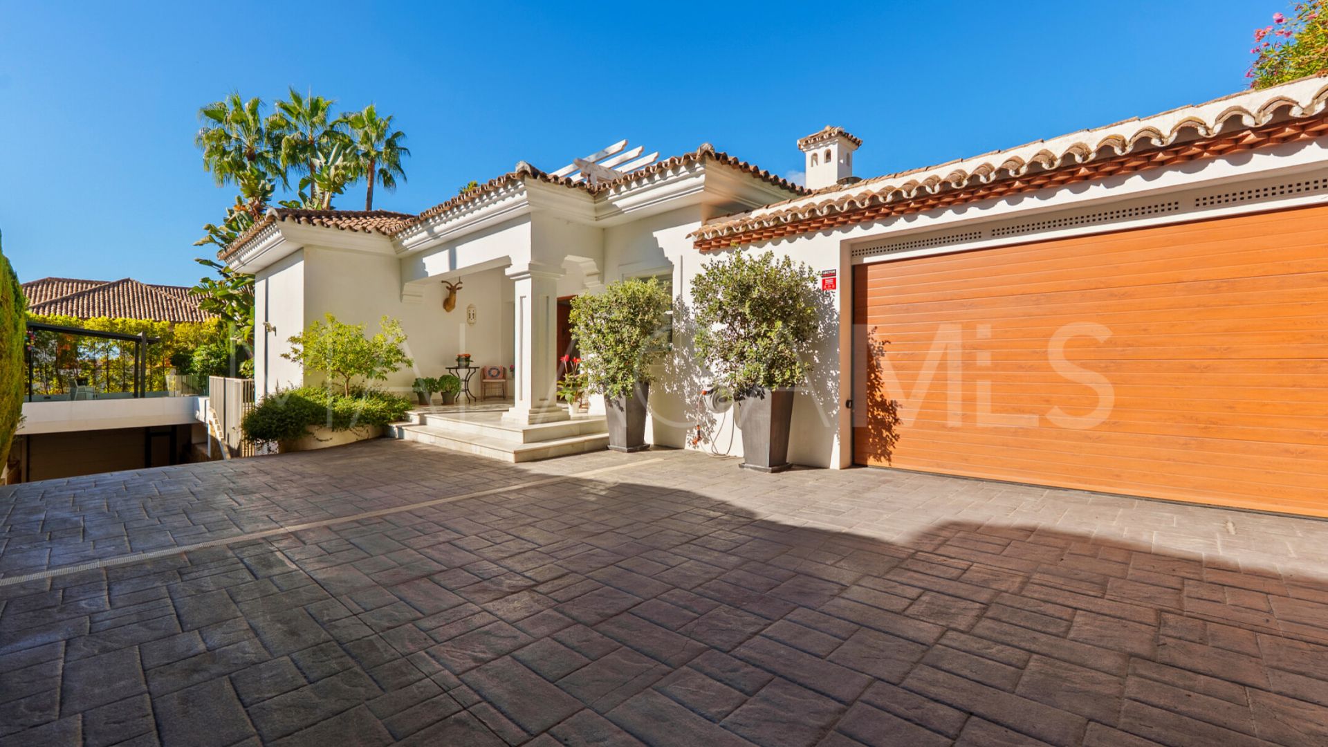 Villa for sale in Sierra Blanca