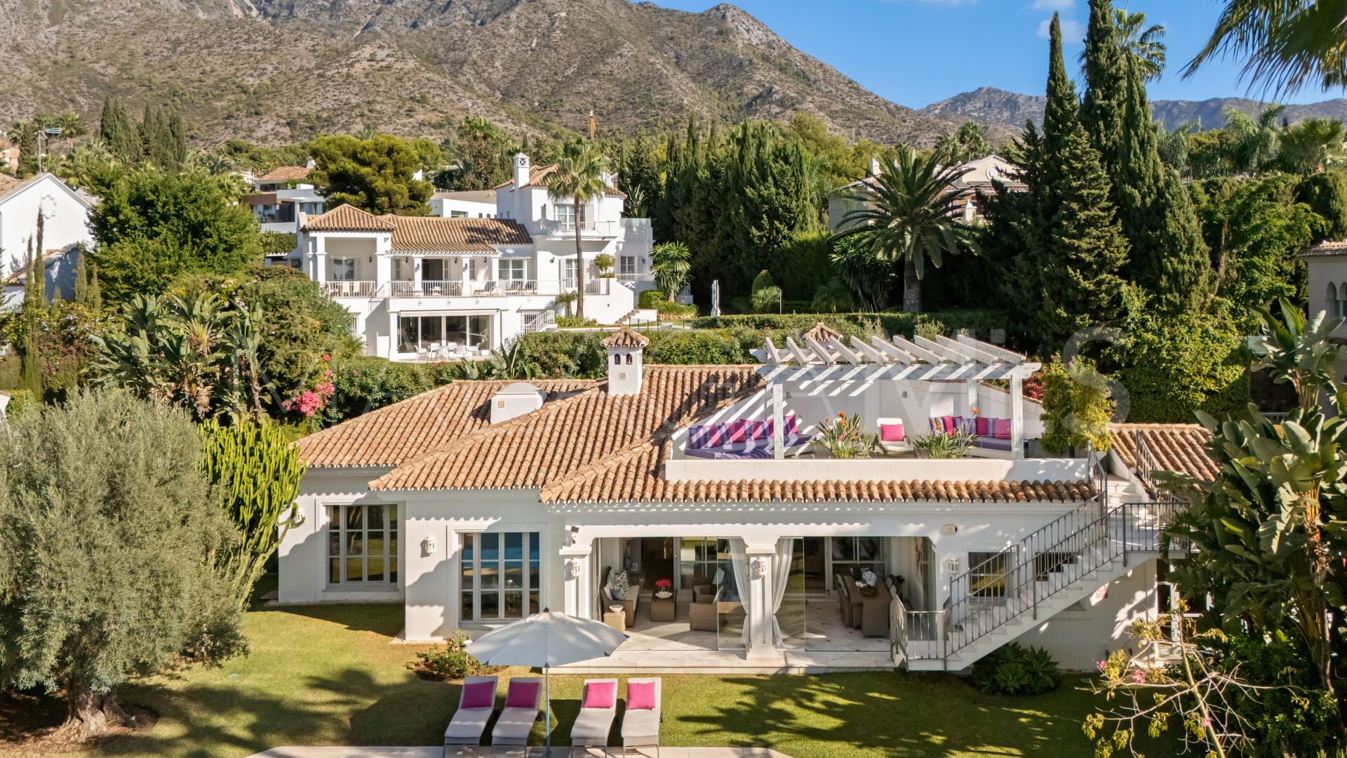 Villa for sale in Sierra Blanca