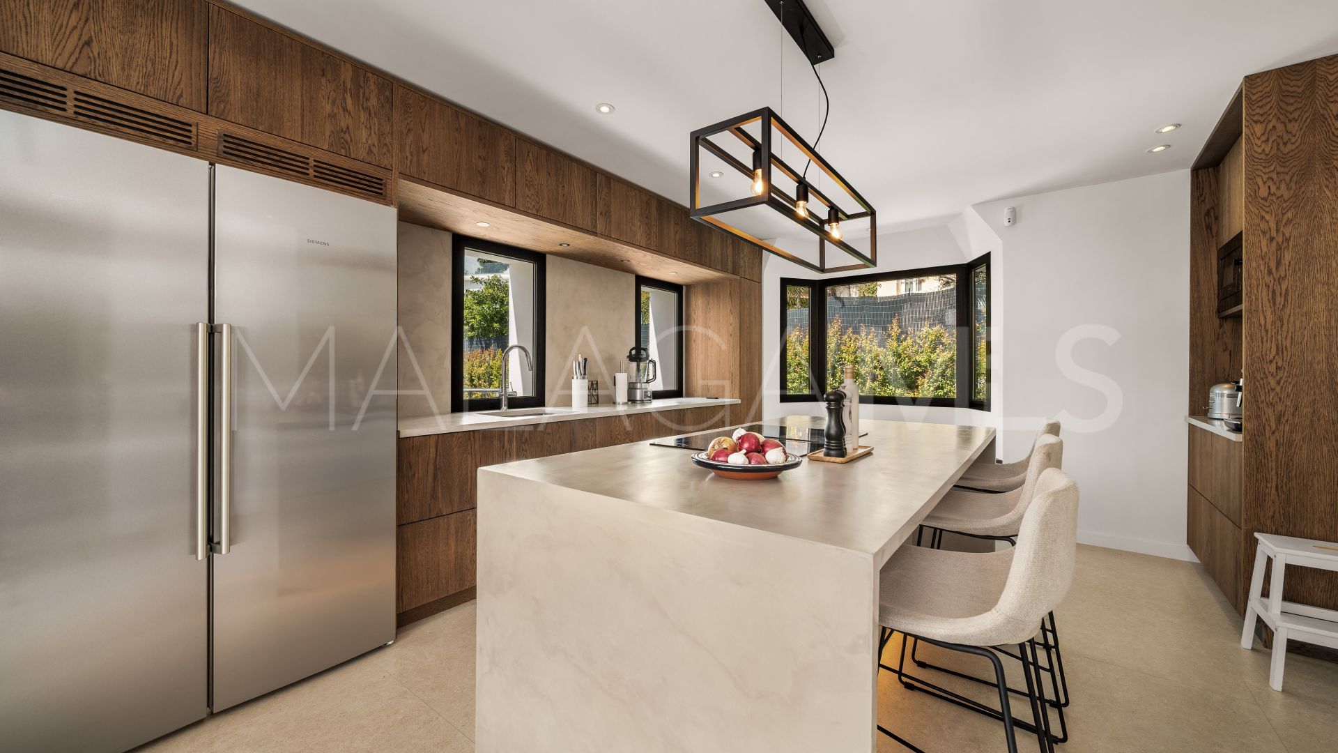 Villa for sale in Nueva Andalucia