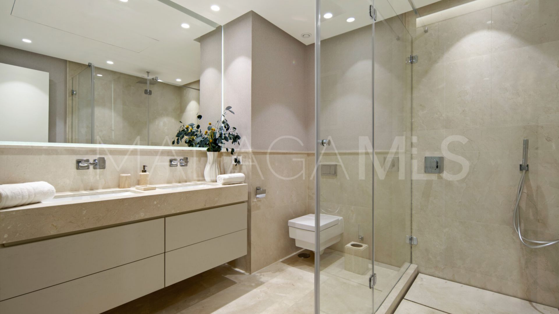 Ground floor duplex for sale in Sierra Blanca