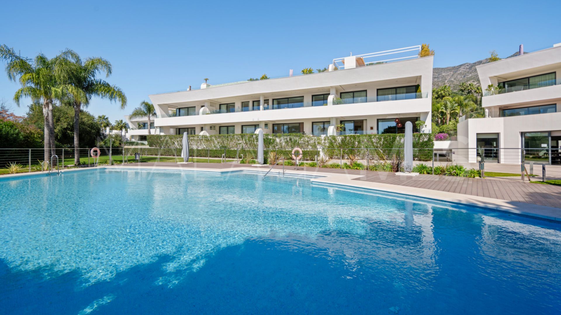 Ground floor duplex for sale in Sierra Blanca