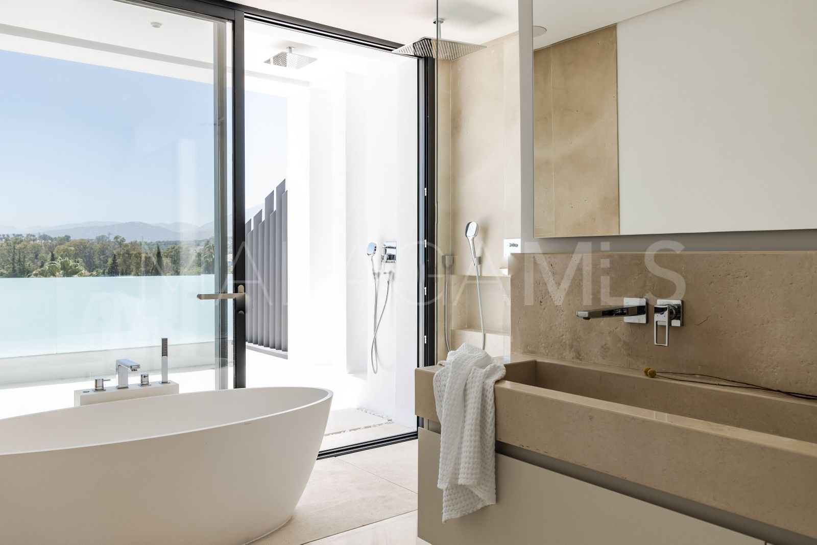 Villa for sale in Golden Mile