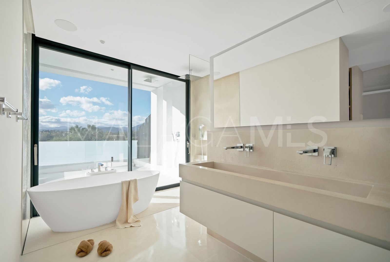 Villa for sale in Golden Mile