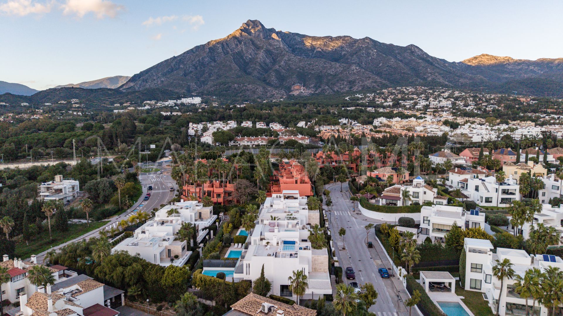 Villa for sale in Golden Mile