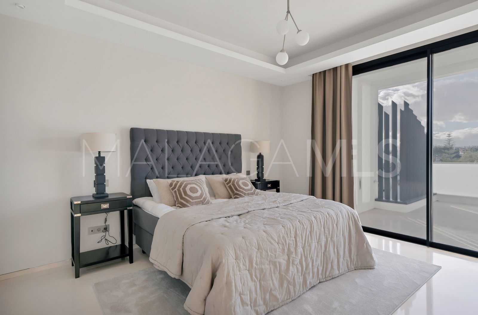 Villa for sale in Golden Mile