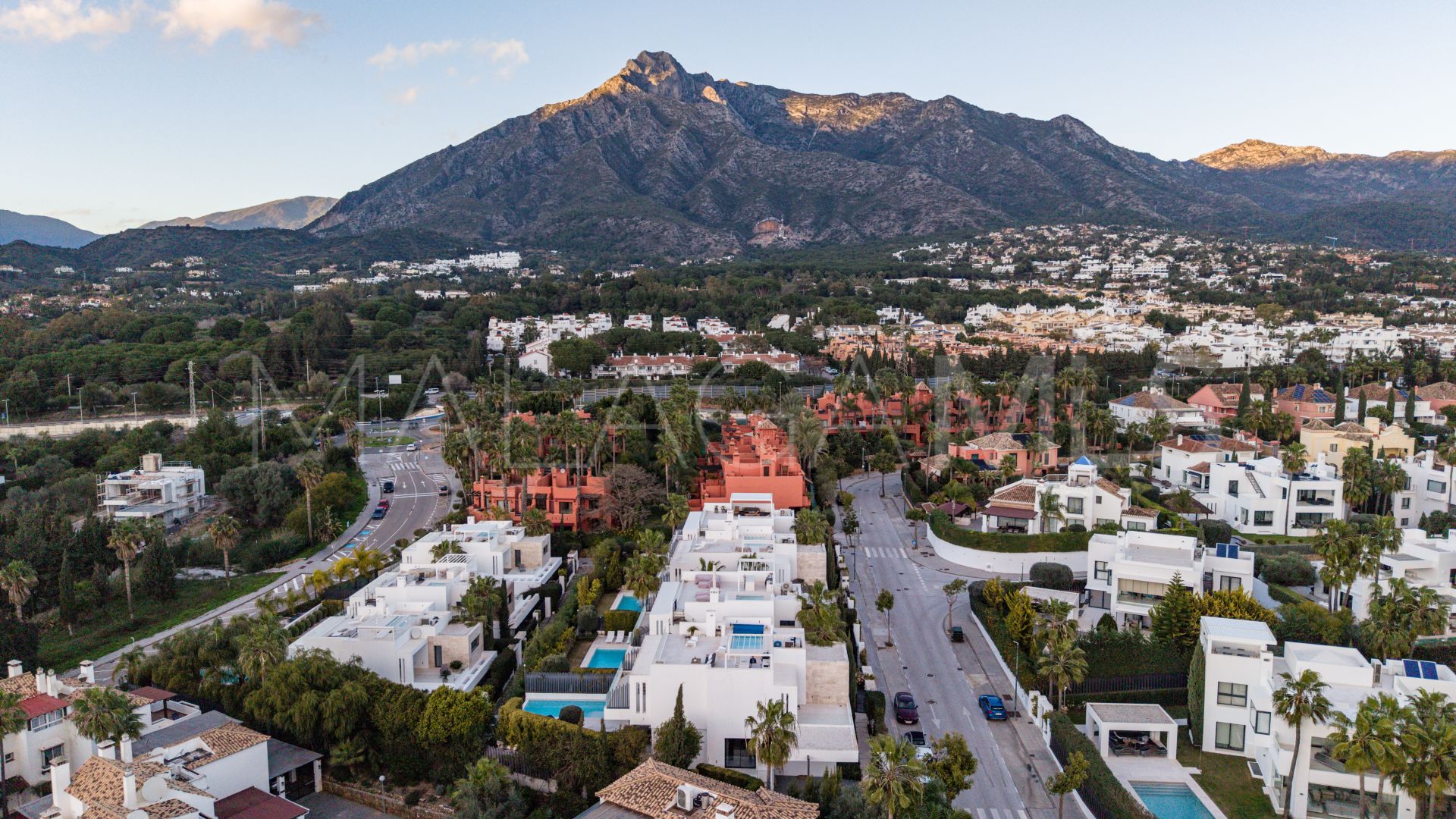 Villa for sale in Golden Mile