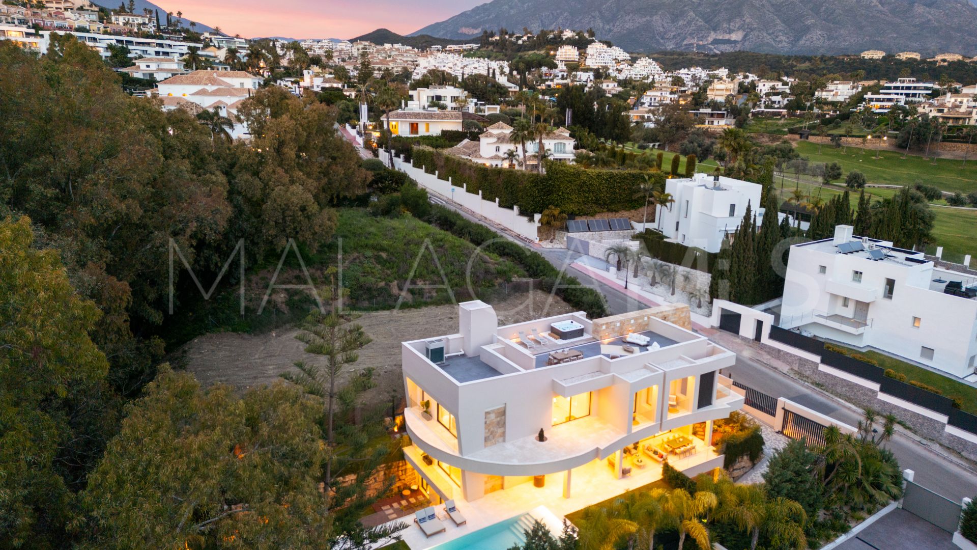 Buy La Cerquilla 5 bedrooms villa