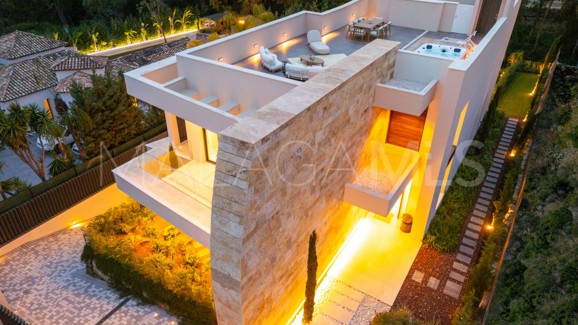 Buy La Cerquilla 5 bedrooms villa