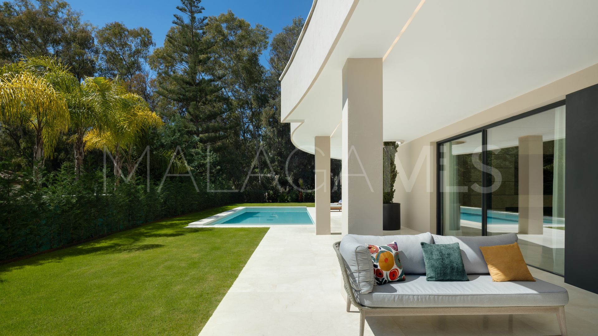 Buy La Cerquilla 5 bedrooms villa