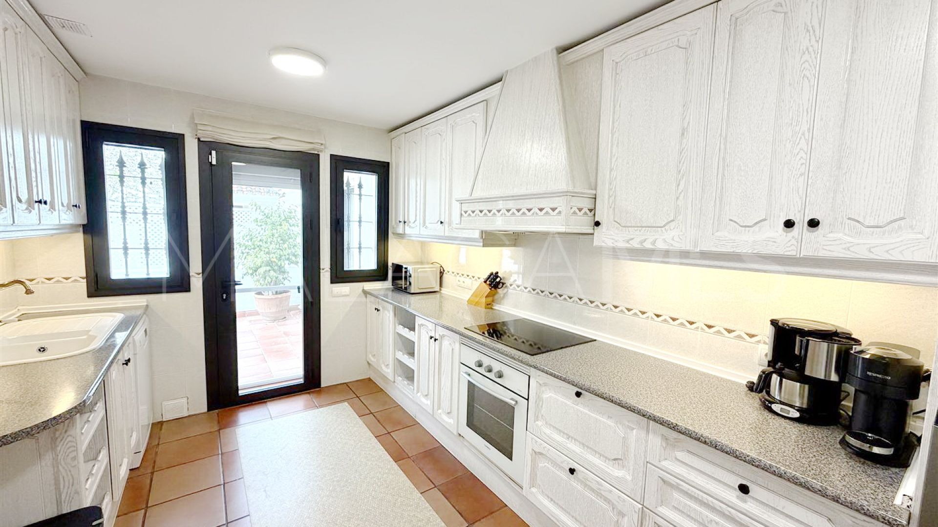 Villa for sale in Marbella Este