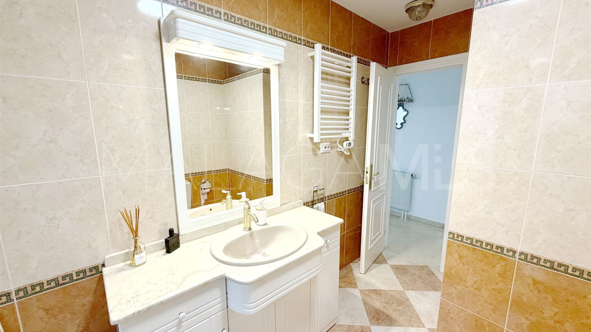 Villa for sale in Marbella Este