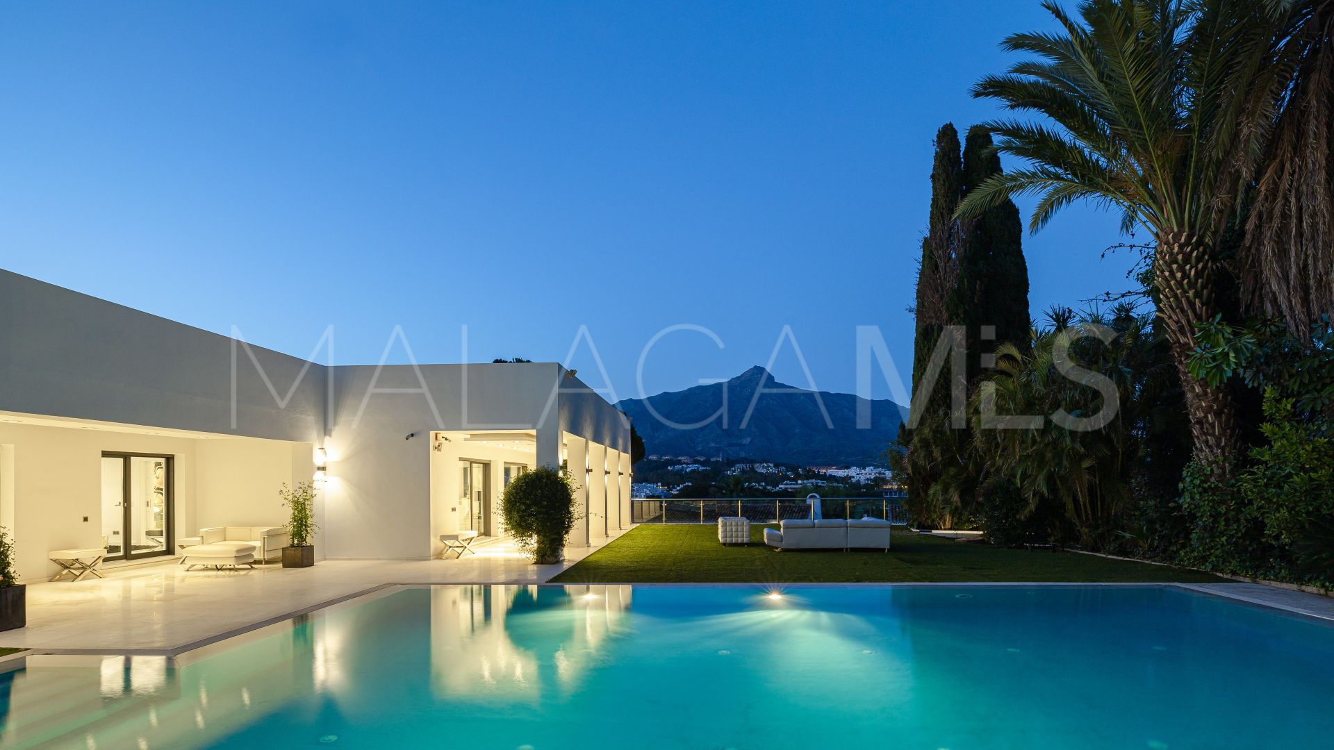 Nueva Andalucia, villa with 7 bedrooms a la venta
