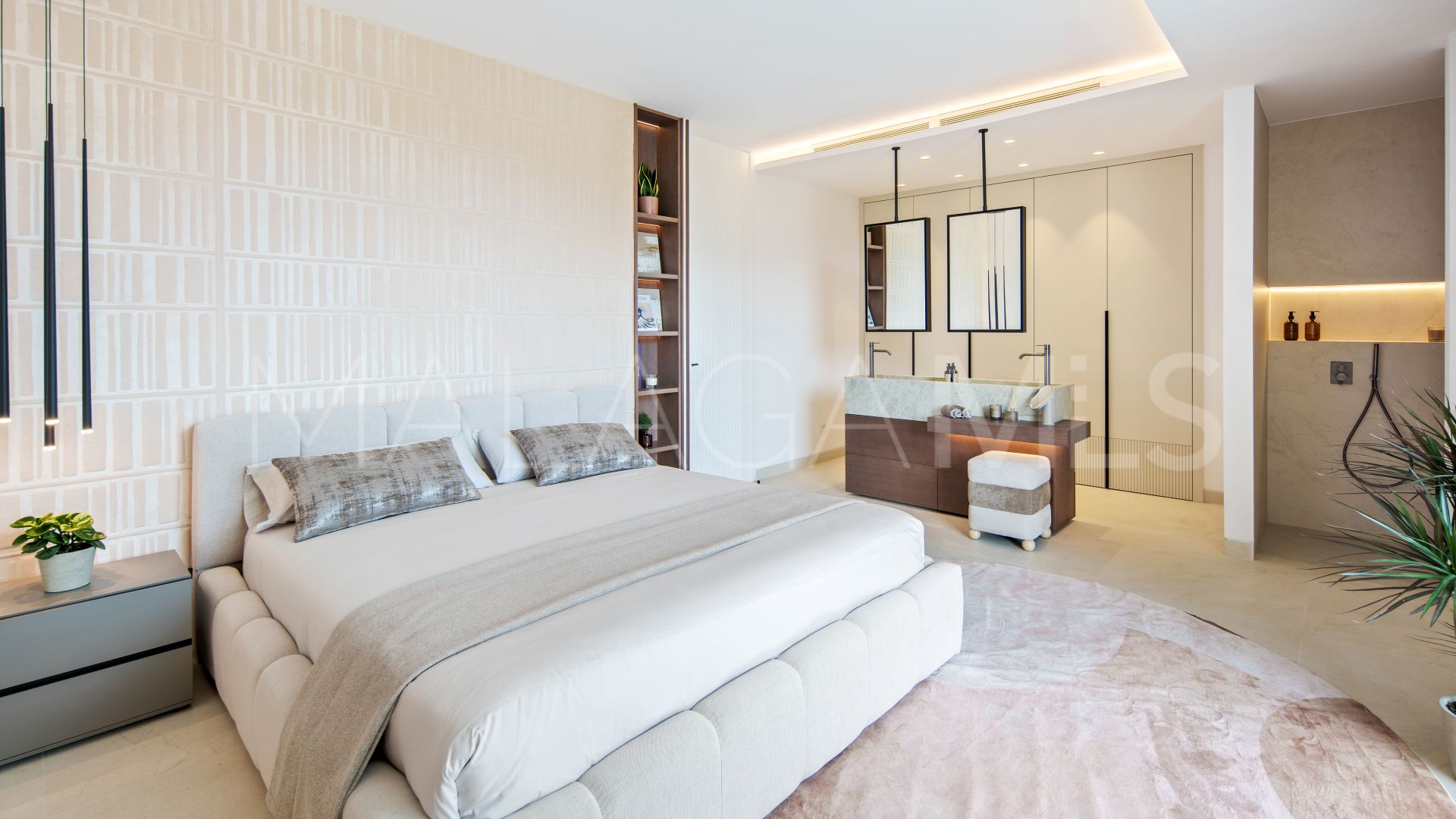 Villa for sale in Nueva Andalucia