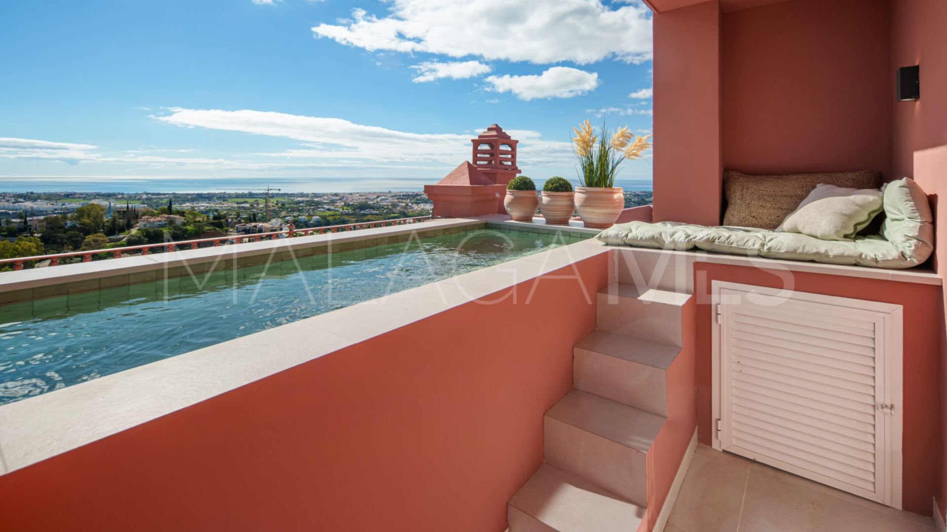 Zweistöckiges penthouse for sale in Benahavis