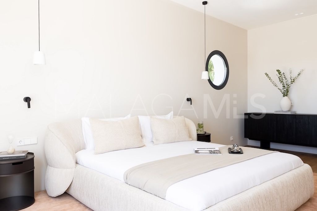 Villa for sale in Benahavis