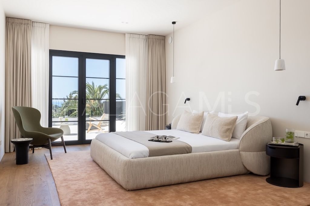 Villa for sale in Benahavis