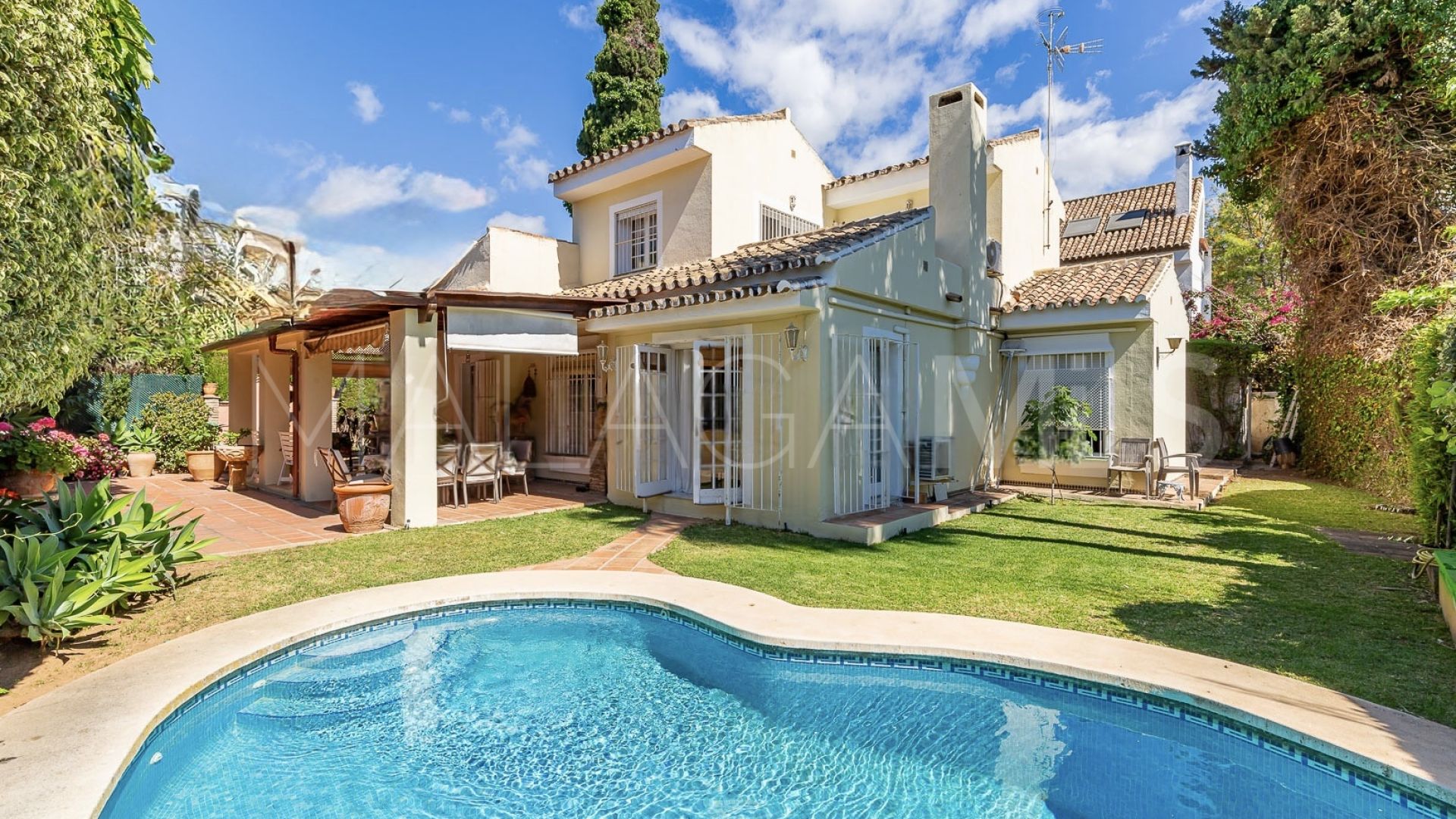 Villa for sale in Beach Side Golden Mile