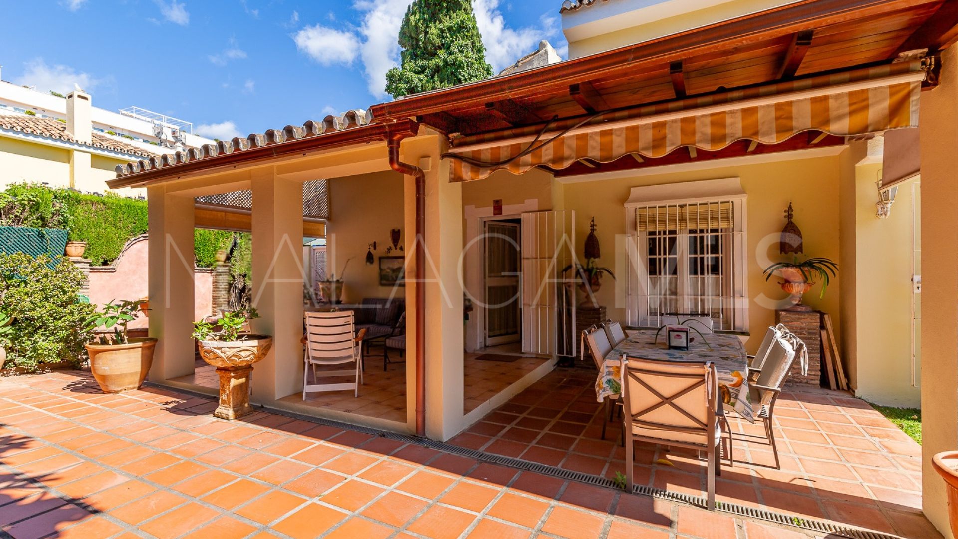 Villa for sale in Beach Side Golden Mile