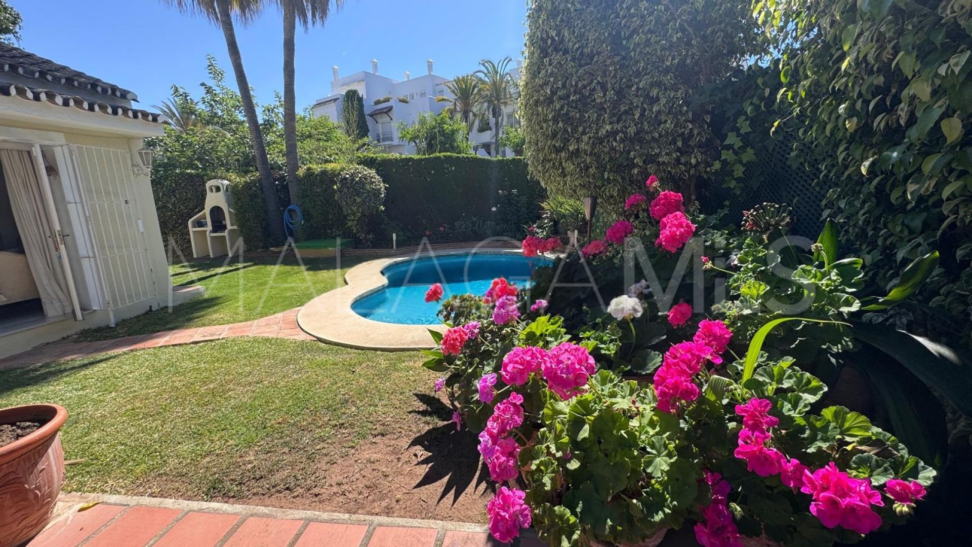 Villa for sale in Beach Side Golden Mile