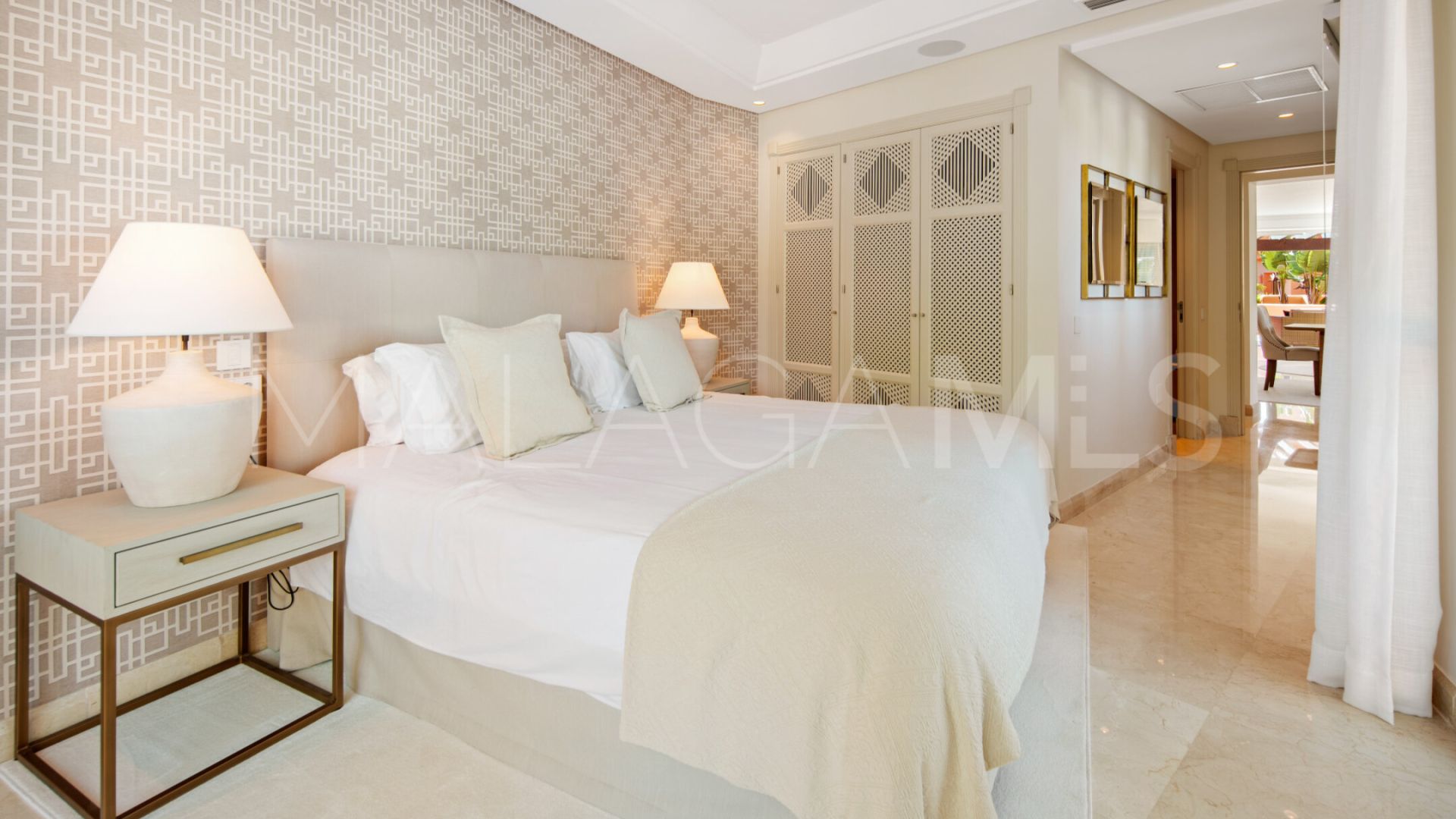 Duplex penthouse for sale in Marbella Est