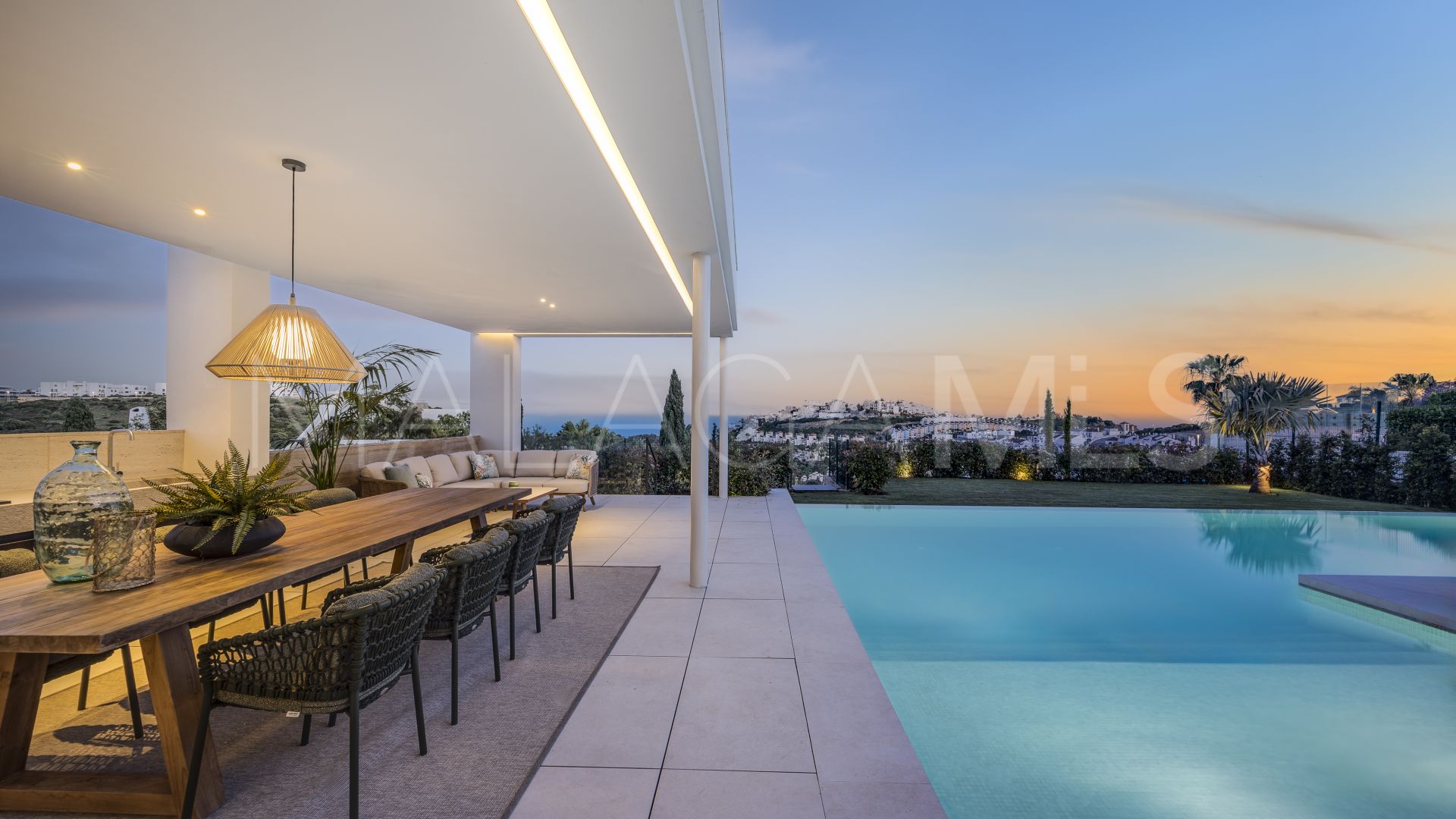 4 bedrooms villa in Casares for sale