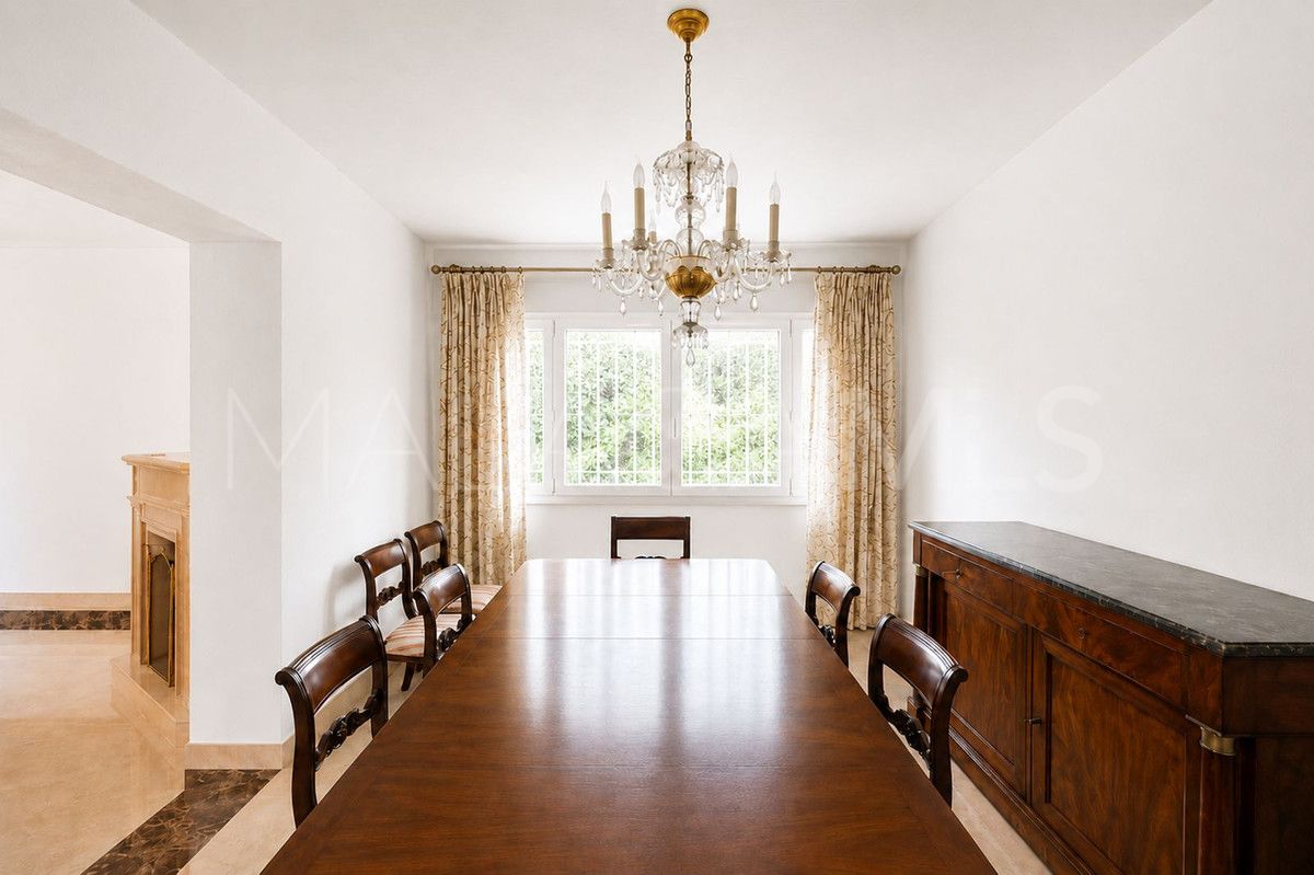 Villa for sale in El Paraiso