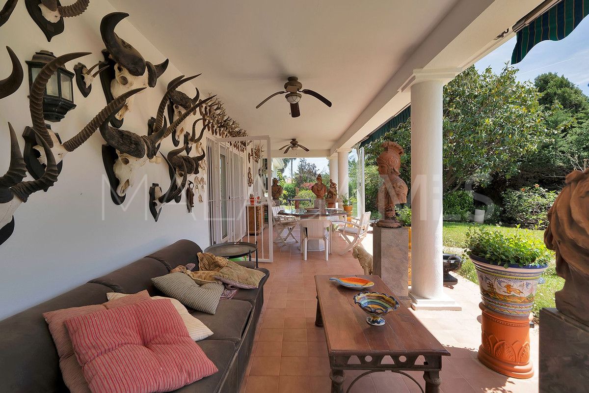 Villa for sale in El Paraiso