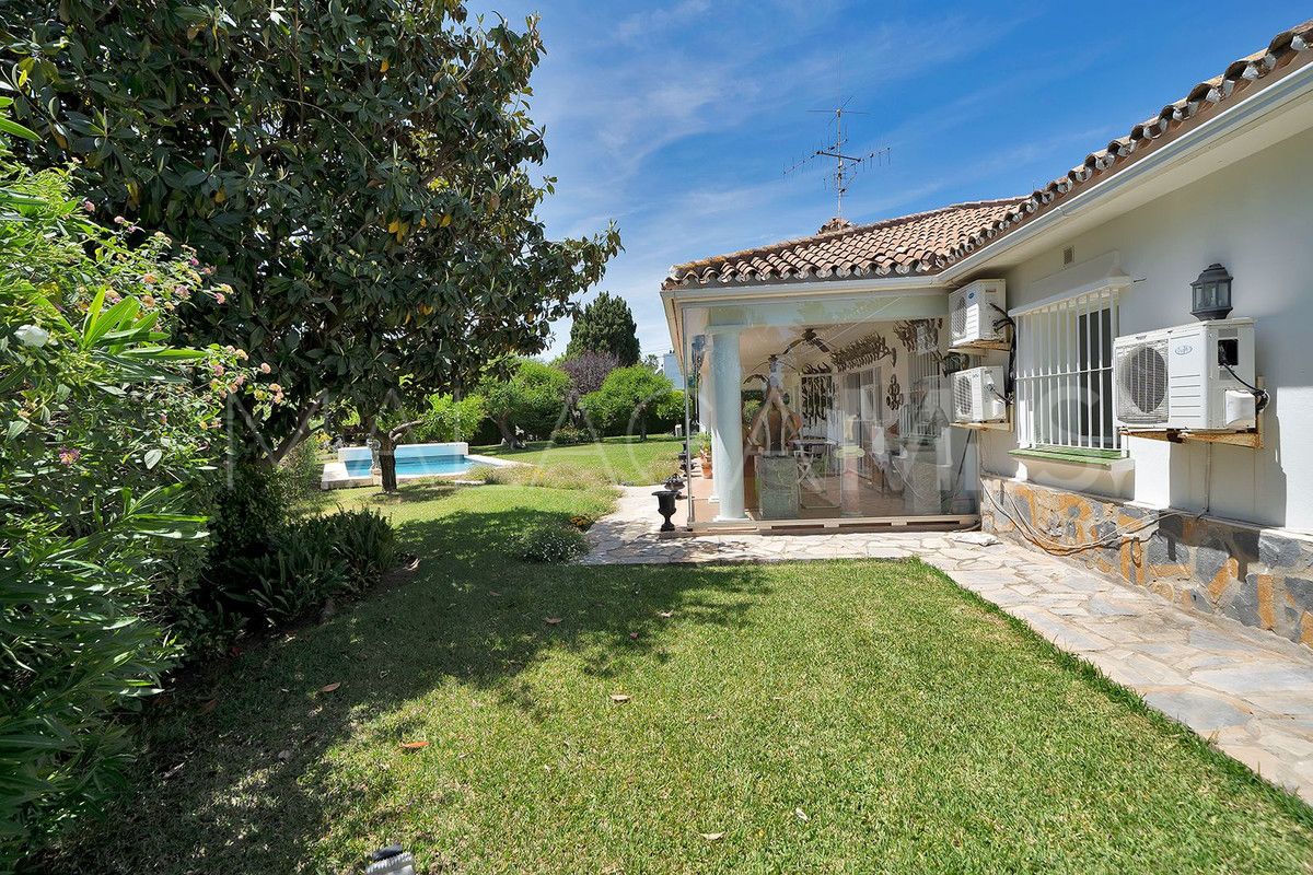Villa for sale in El Paraiso