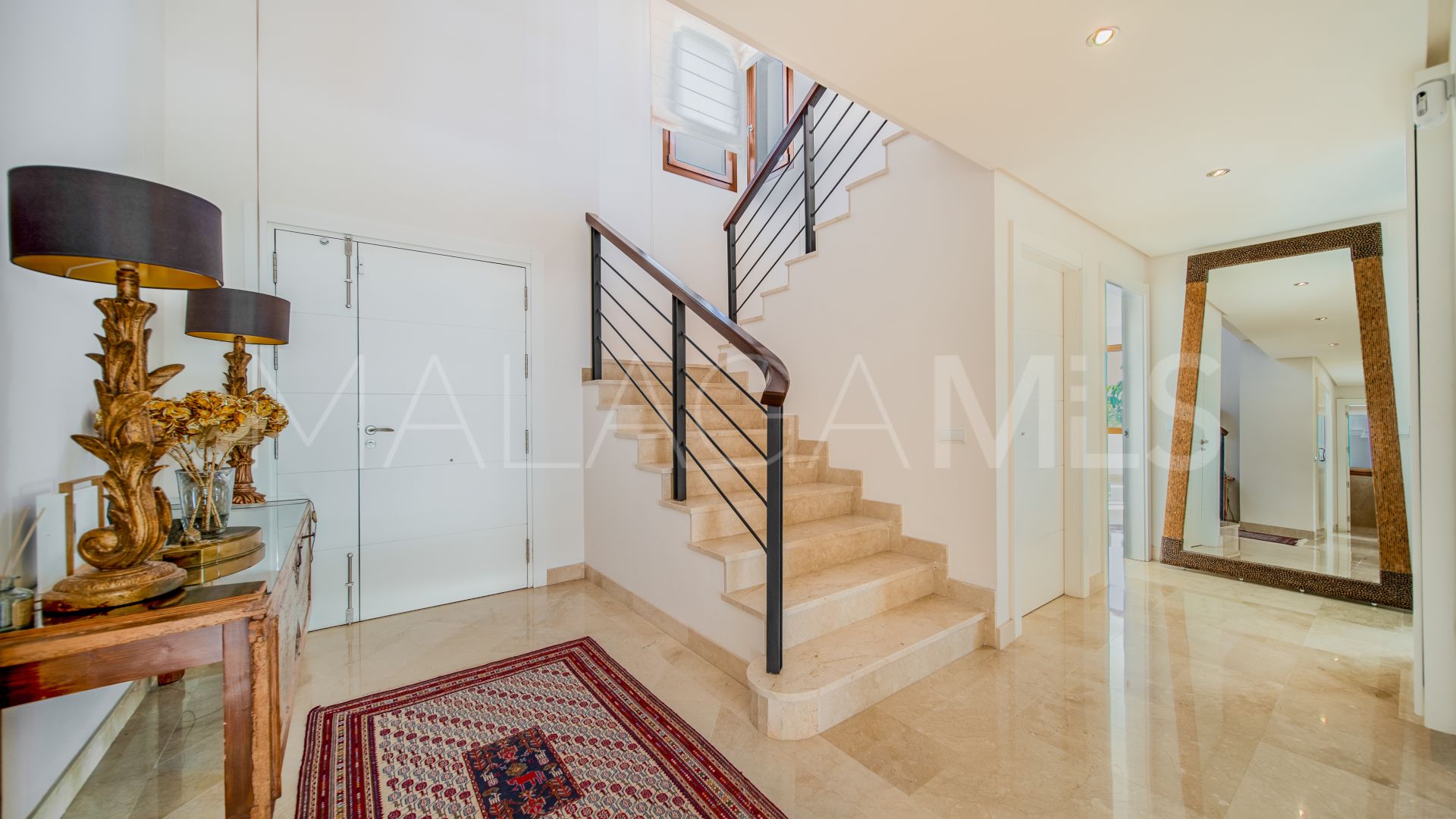 Benahavis, villa a la venta with 5 bedrooms
