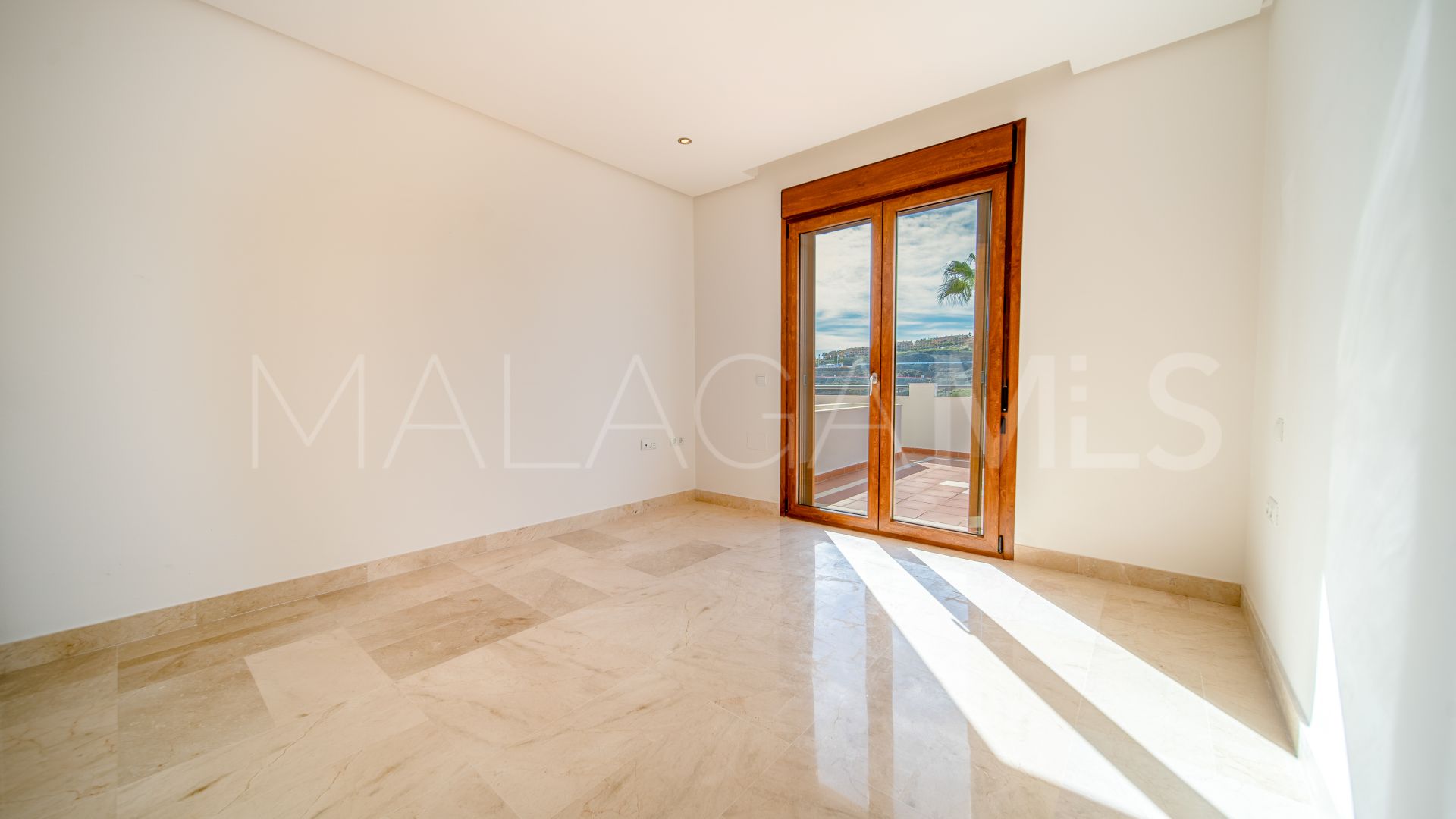 Benahavis, villa a la venta with 5 bedrooms