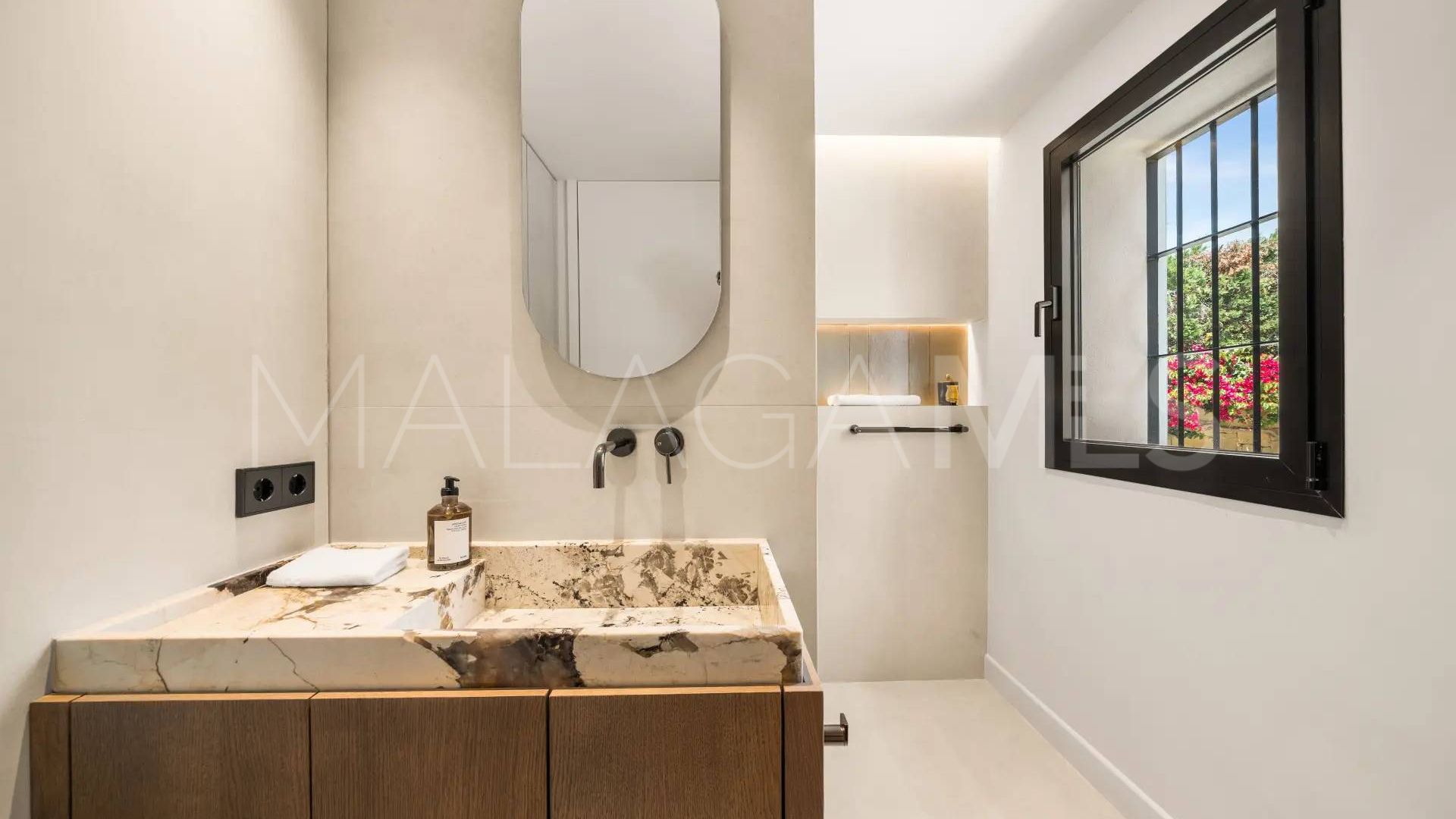 Villa for sale in Golden Mile