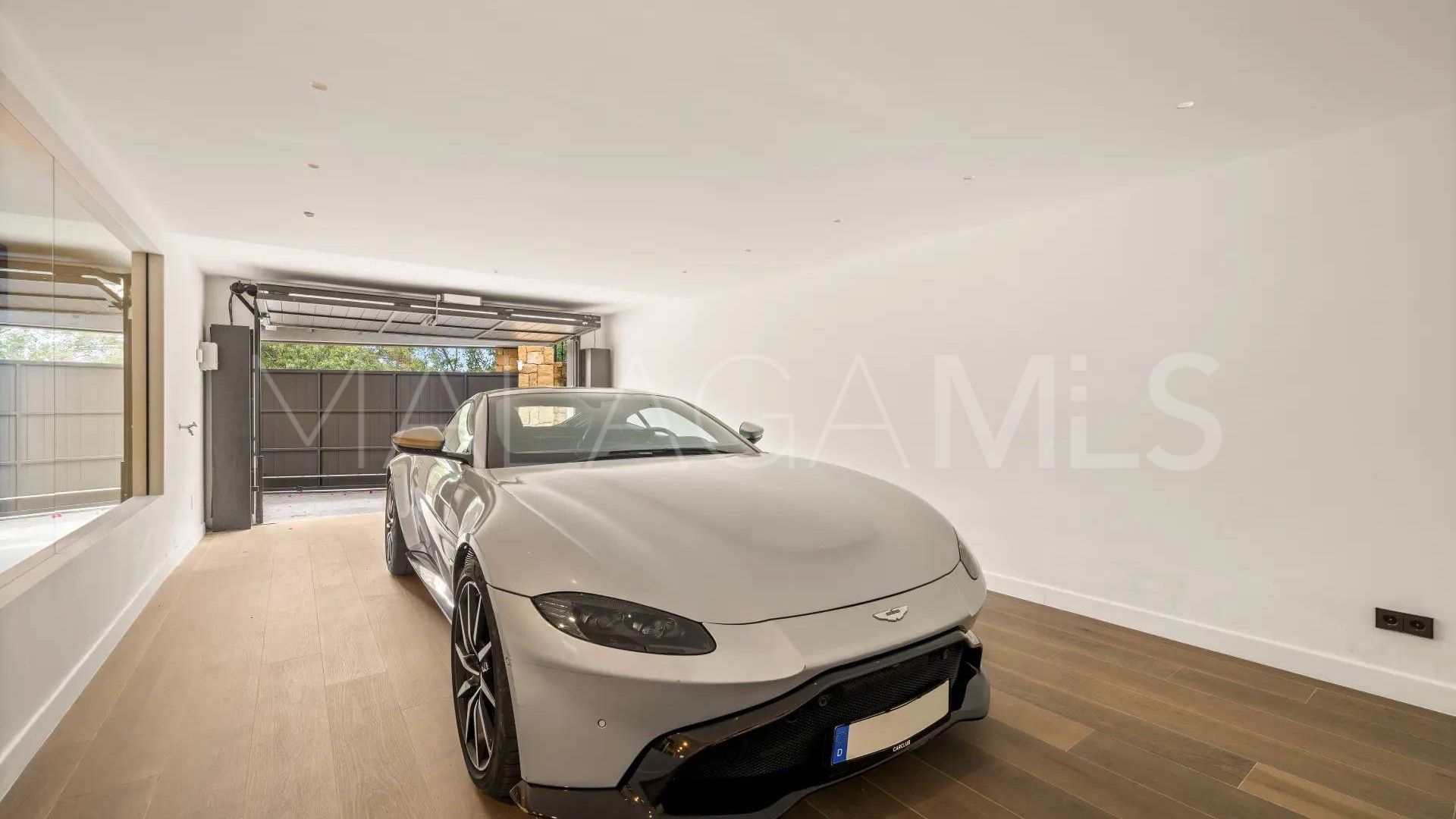 Villa for sale in Golden Mile