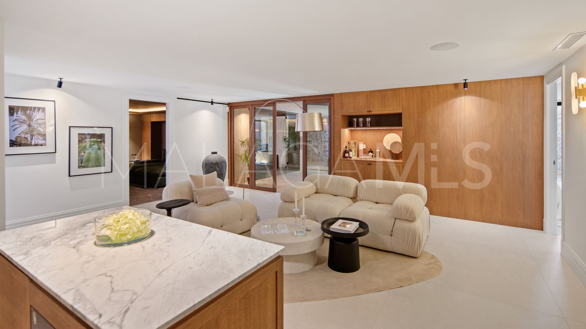 Villa for sale in Nueva Andalucia