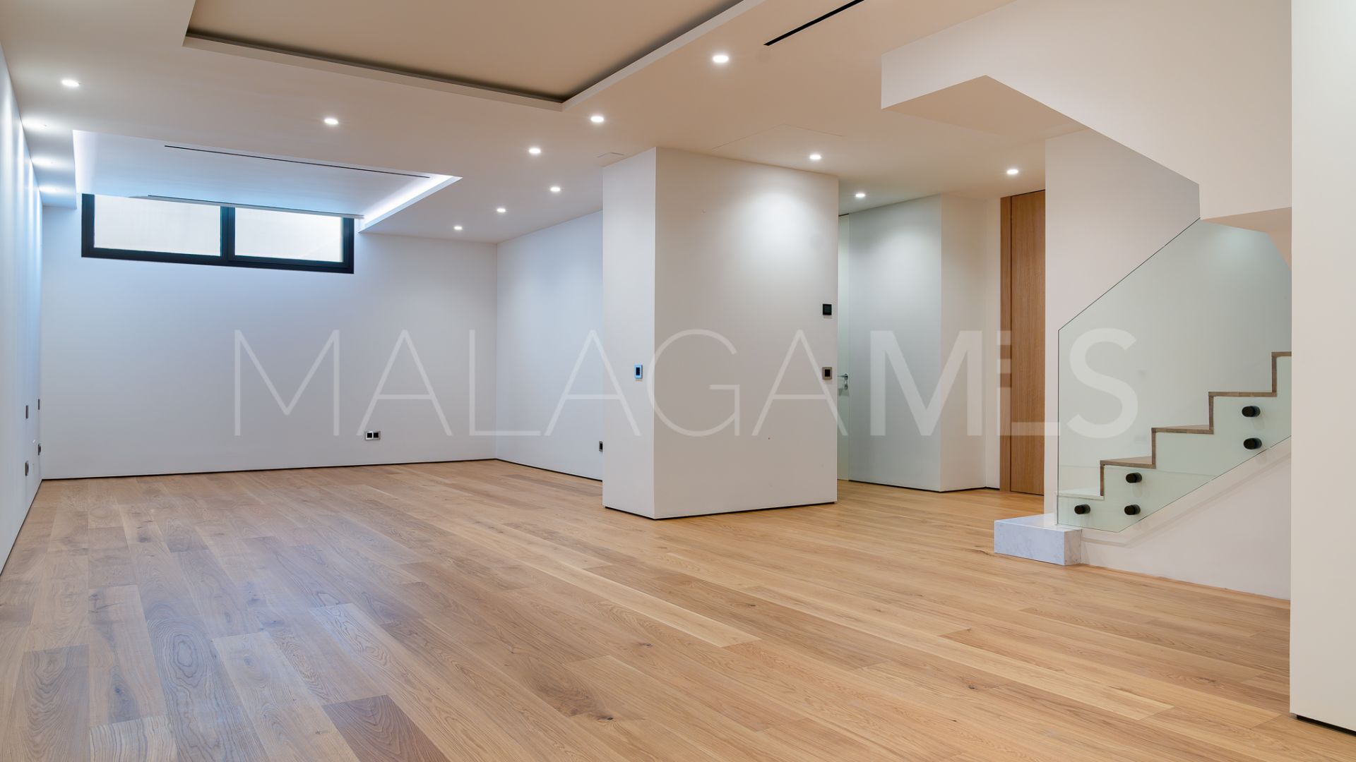 Duplex for sale in Golden Mile
