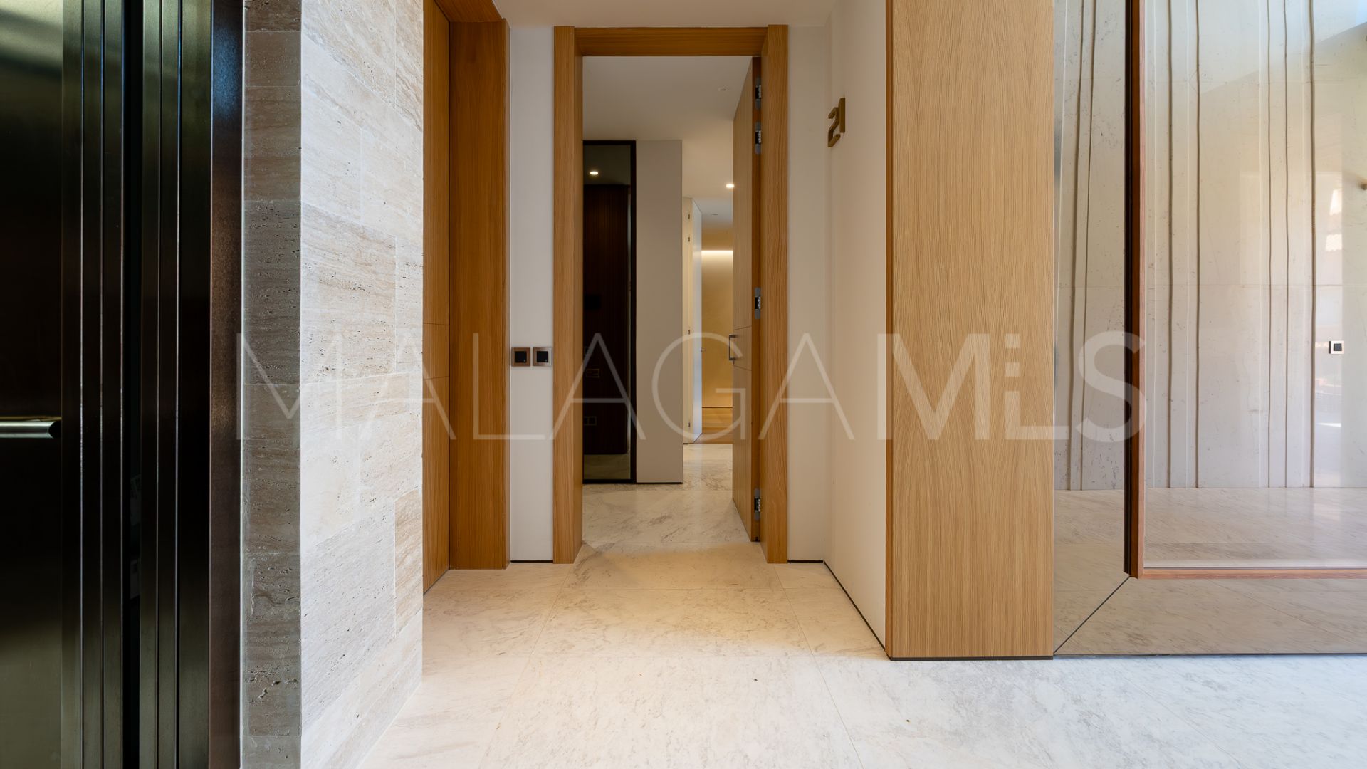 Duplex for sale in Golden Mile