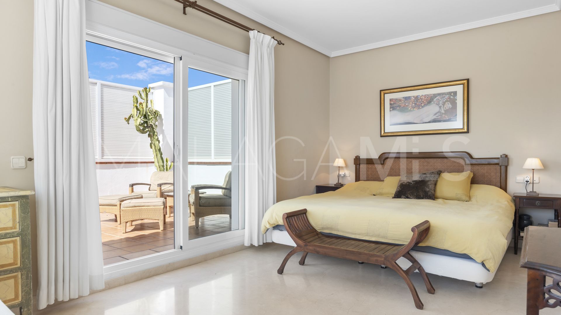 Villa for sale in Paraiso Alto