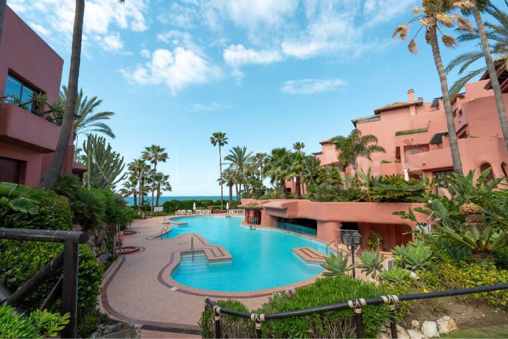 Zweistöckiges penthouse for sale in Estepona Ost