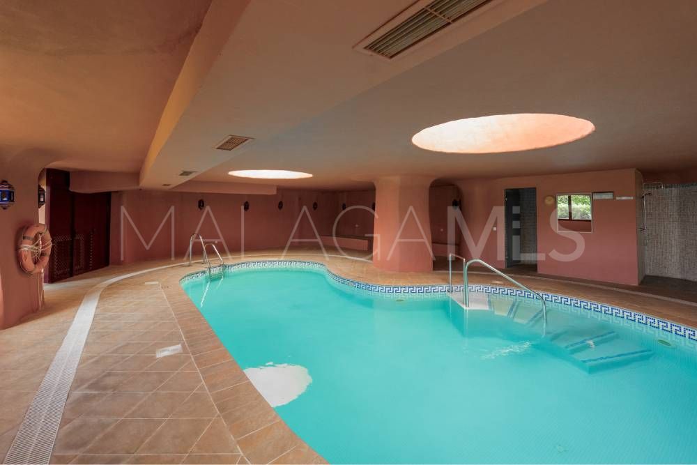 Zweistöckiges penthouse for sale in Estepona Ost