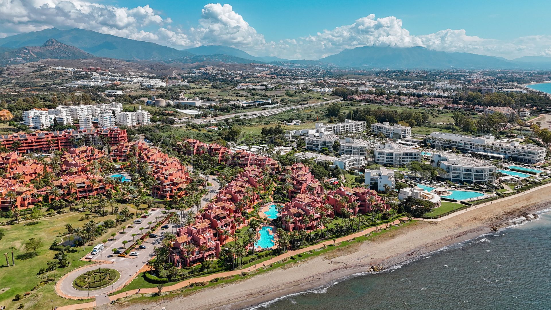 Zweistöckiges penthouse for sale in Estepona Ost