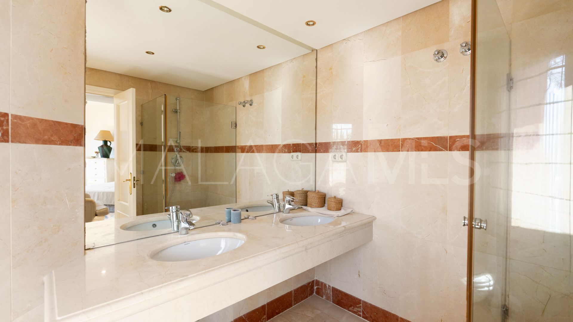 Zweistöckiges penthouse for sale in Estepona Ost