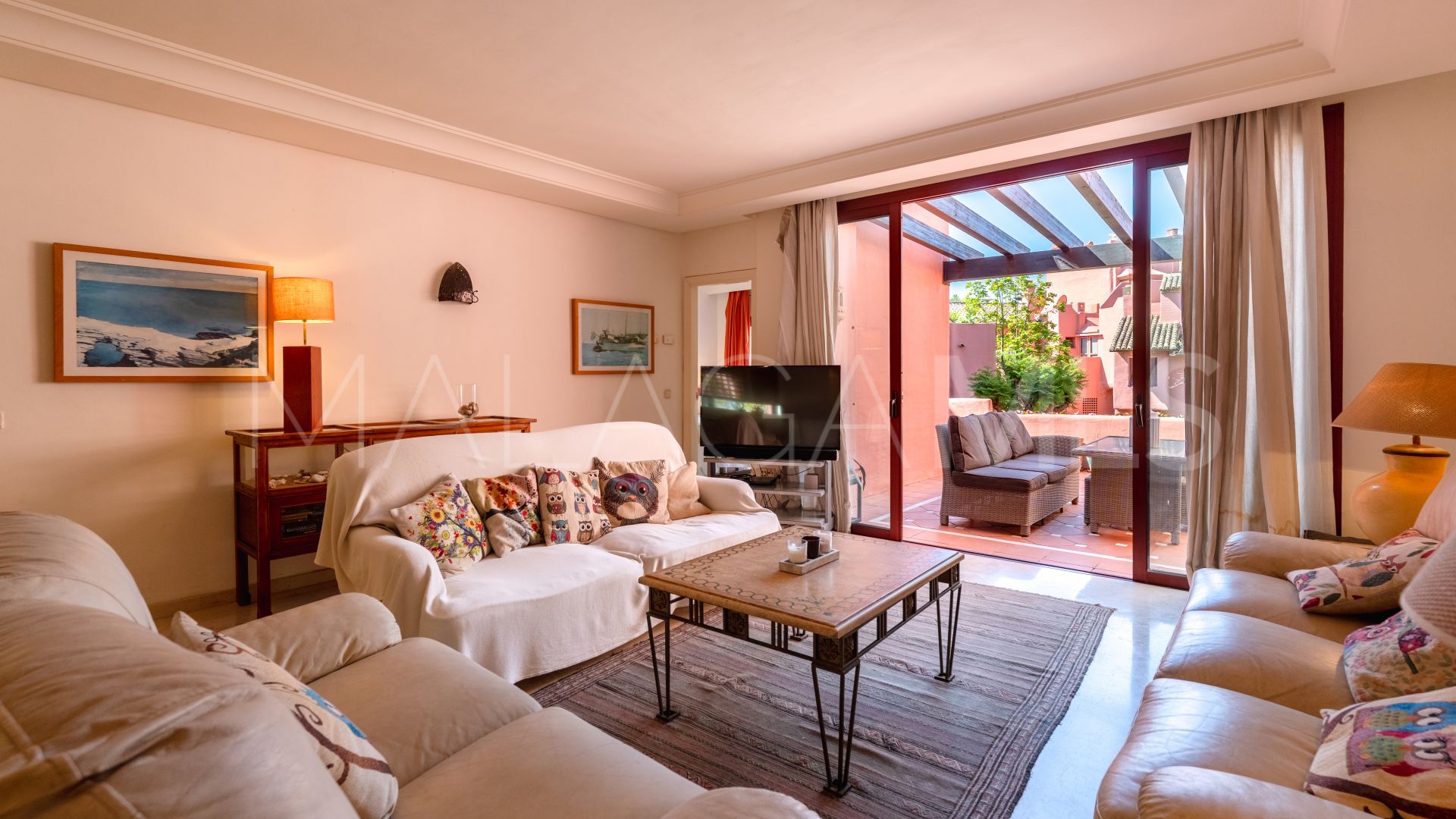 Zweistöckiges penthouse for sale in Estepona Ost